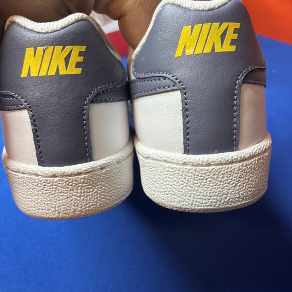 Nike Court Royale 794747-105 White Light Carbon Men Shoes New Size 7 Men’s main image 4
